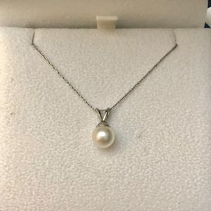 Joseph Gamn Jewelers Jewelry - Joseph Gann Single Pearl Drop Silver Necklace Joseph Gamn Jewelers Jewelry - Joseph Gann Single Pearl Drop Silver Necklace